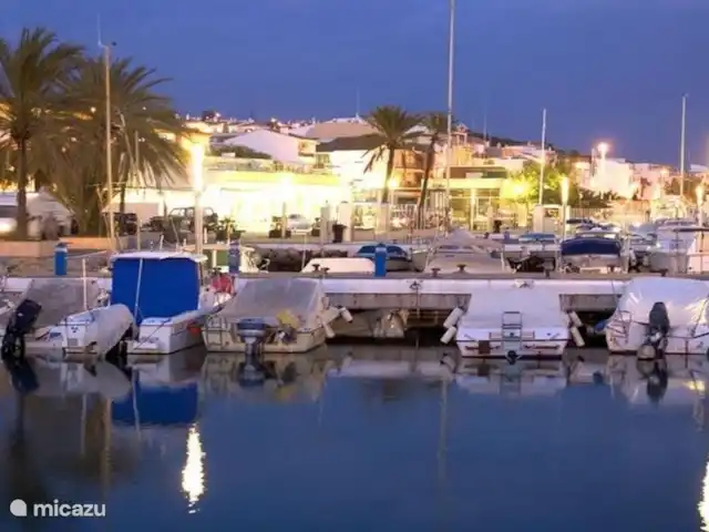 Casa El Algarrobo | Espagne, Costa del Sol, Comares - villa Le port de plaisance et de pêche de Caleta de Velez. 35 km