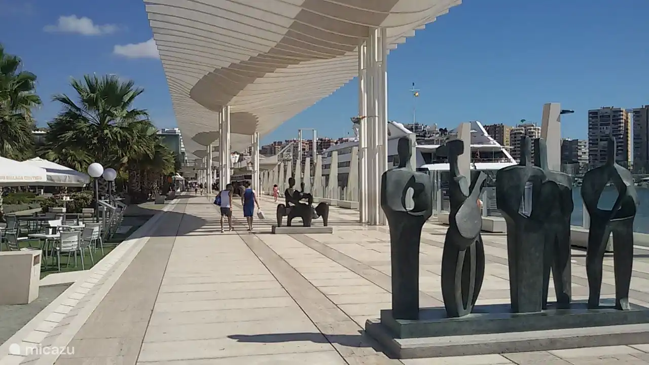 Málaga. Die Promenade.
