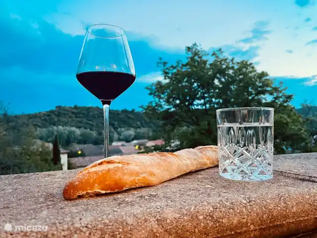 La Bellion en Francia, Hérault, Roquebrun  - casa vacacional Casa delantera del asiento