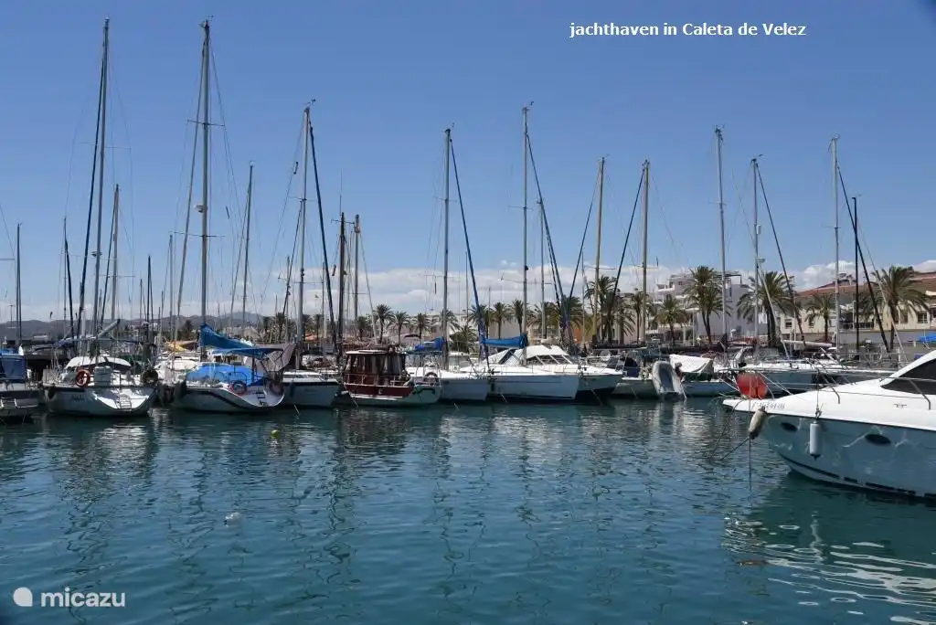 der Yachthafen von Caleta de Velez, 12 km vom Haus entfernt