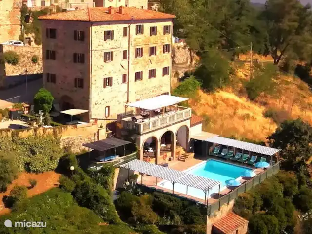 Landhuis in Toscane max. 31 personen huren in Italië, Toscane, Montecastelli Pisano - landhuis / kasteel Landhuis in Toscane max. 31 personen huren in Italië, Toscane, Montecastelli Pisano - landhuis / kasteel