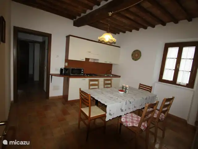 Landhuis in Toscane max. 31 personen huren in Italië, Toscane, Montecastelli Pisano - landhuis / kasteel Woon- eetkamer van één van de appartementen