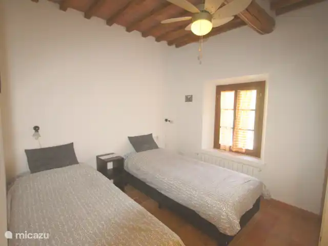 Landhuis in Toscane max. 31 personen huren in Italië, Toscane, Montecastelli Pisano - landhuis / kasteel Slaapkamer van één van de appartementen