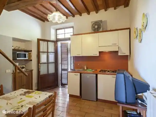 Landhuis in Toscane max. 31 personen huren in Italië, Toscane, Montecastelli Pisano - landhuis / kasteel Woonkamer/keuken van één van de appartementen.