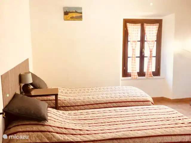Landhuis in Toscane max. 31 personen huren in Italië, Toscane, Montecastelli Pisano - landhuis / kasteel Slaapkamer van een  appartement