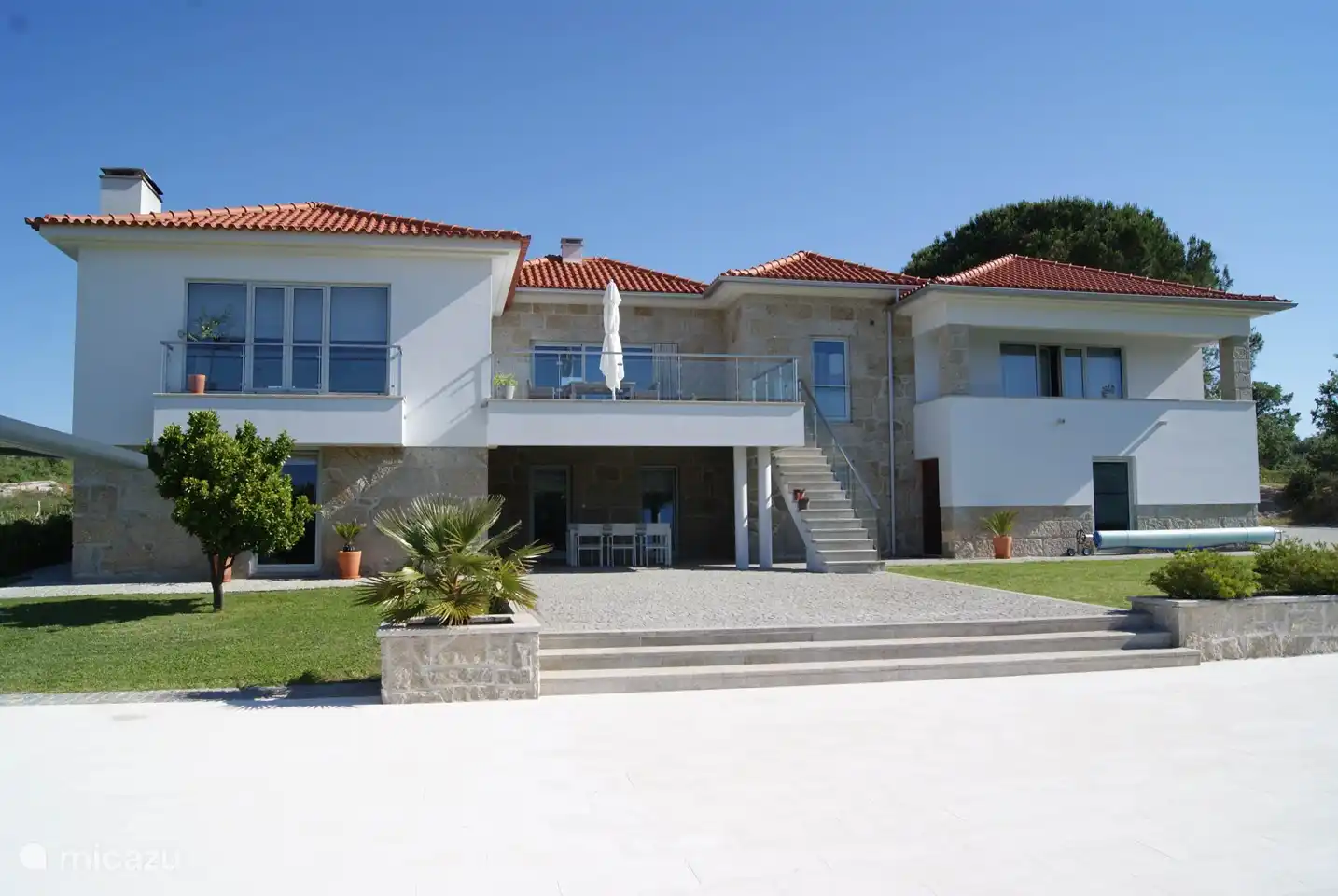 Frontal view of the guesthouse