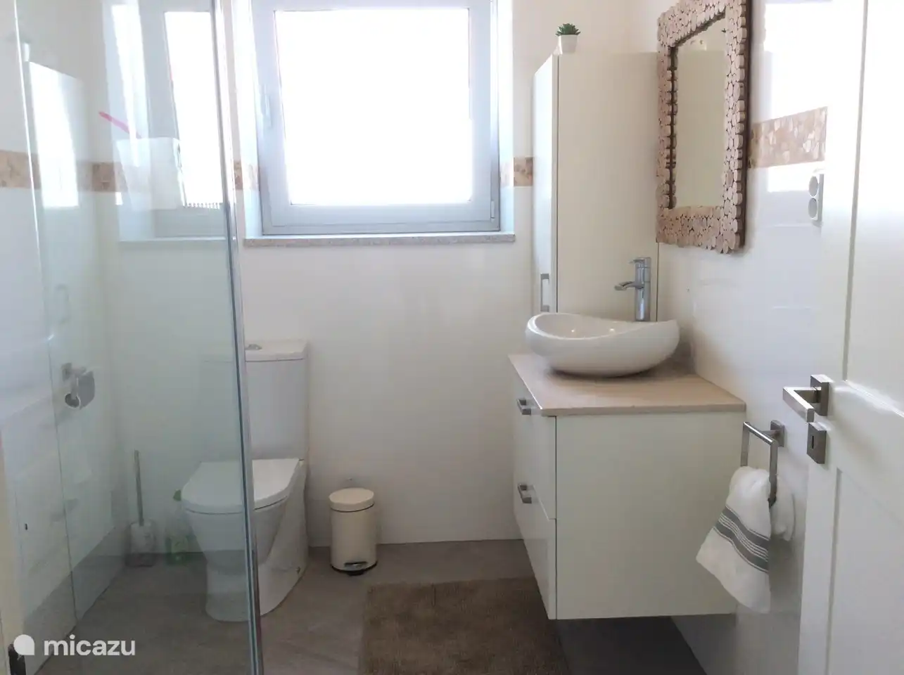 Bathroom annex double bedroom