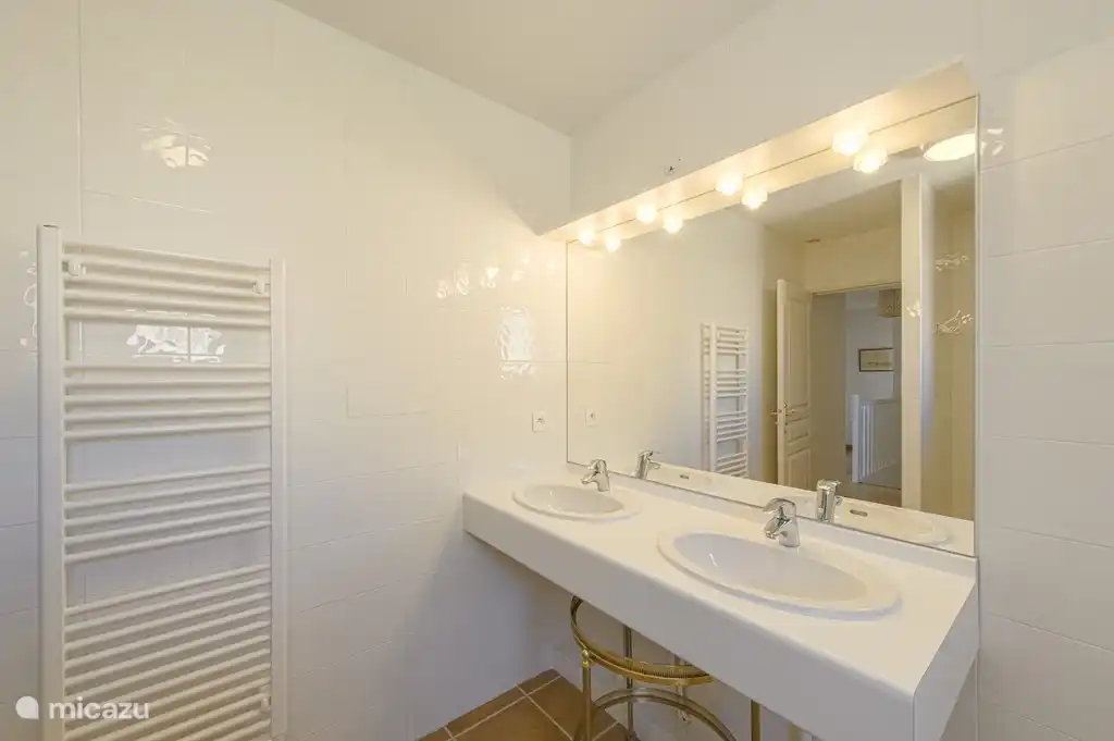 2 Waschbecken -große Bad top