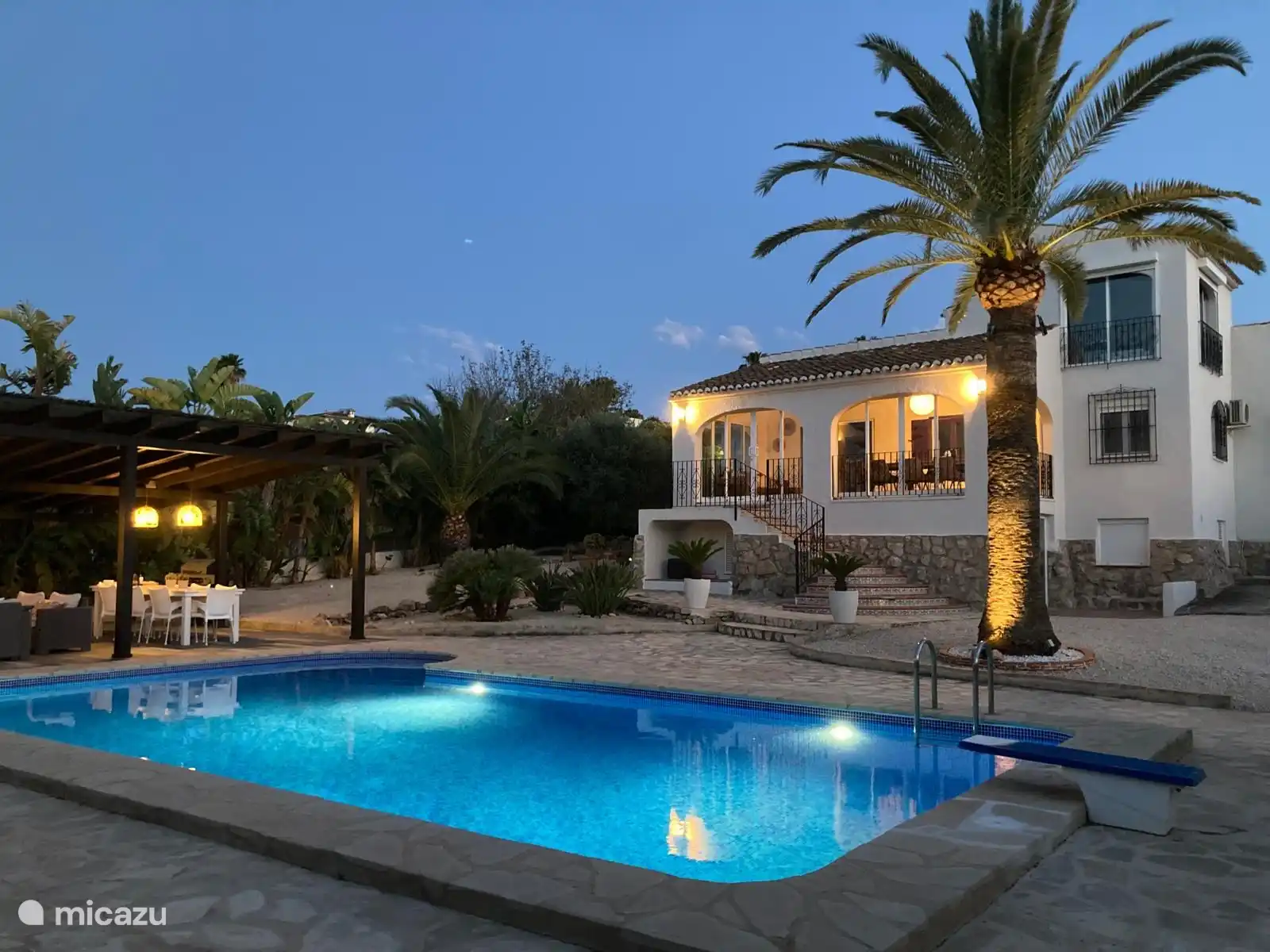 Pool and garden lighting