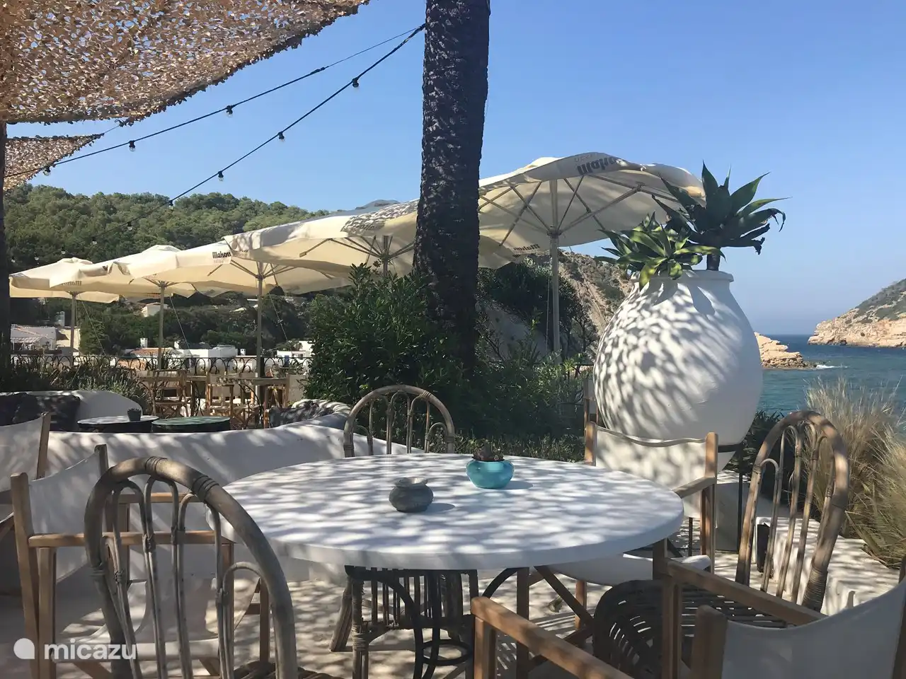 Beach bar and restaurant Cala Clemence
