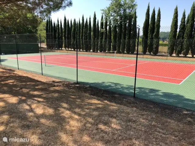 La Croze - Gite Matisse huren in Frankrijk, Lot, Vire-sur-Lot - vakantiehuis Tennis rackets en ballen beschikbaar