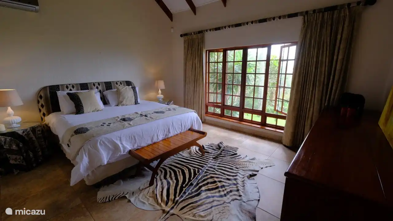 Schlafzimmer 2 (Meer links)