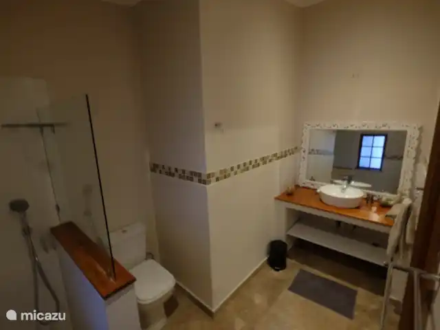 Thatch by the Sea en Sudáfrica, KwaZulu-Natal, Ballito - bungaló Baño en suite dormitorio 3