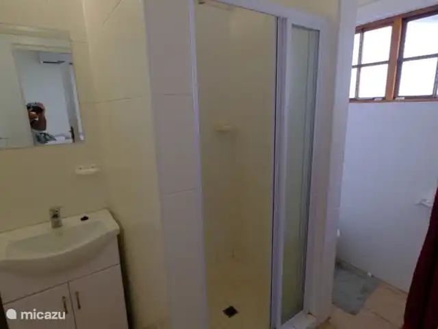 Thatch by the Sea en Sudáfrica, KwaZulu-Natal, Ballito - bungaló Baño en suite dormitorio 5