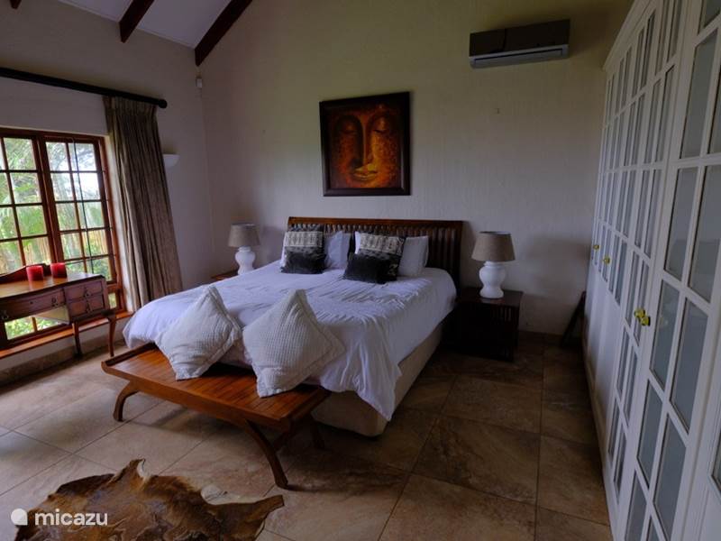Holiday home in South Africa, Kwazulu-Natal, Ballito Bungalow Thatch by the Sea