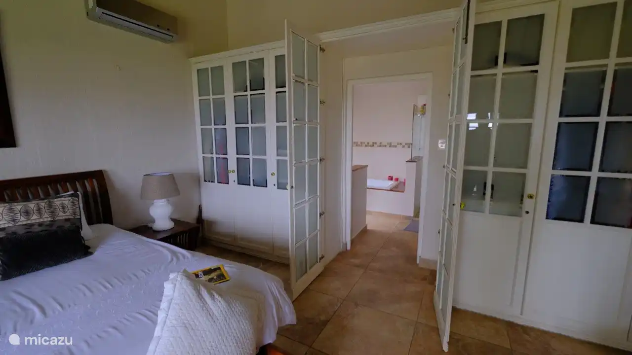 Hauptschlafzimmer direkt am Meer