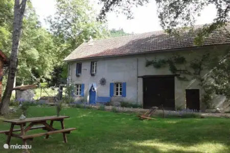Vakantiehuis Frankrijk, Puy-de-Dôme, Gouttières gîte / cottage Fermette les Garachons Vakantiehuis Frankrijk, Puy-de-Dôme, Gouttières gîte / cottage Fermette les Garachons