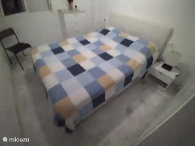 apartamento en España, Costa del Sol, Benalmádena – Casa Schellenboom El amplio dormitorio con cama de matrimonio de 160x200 cm.