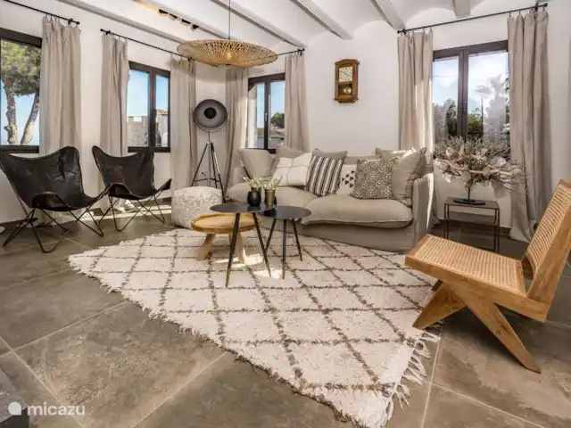 Hidden Villa Javea in Spain, Costa Blanca, Jávea - villa Spacious living room with fireplace