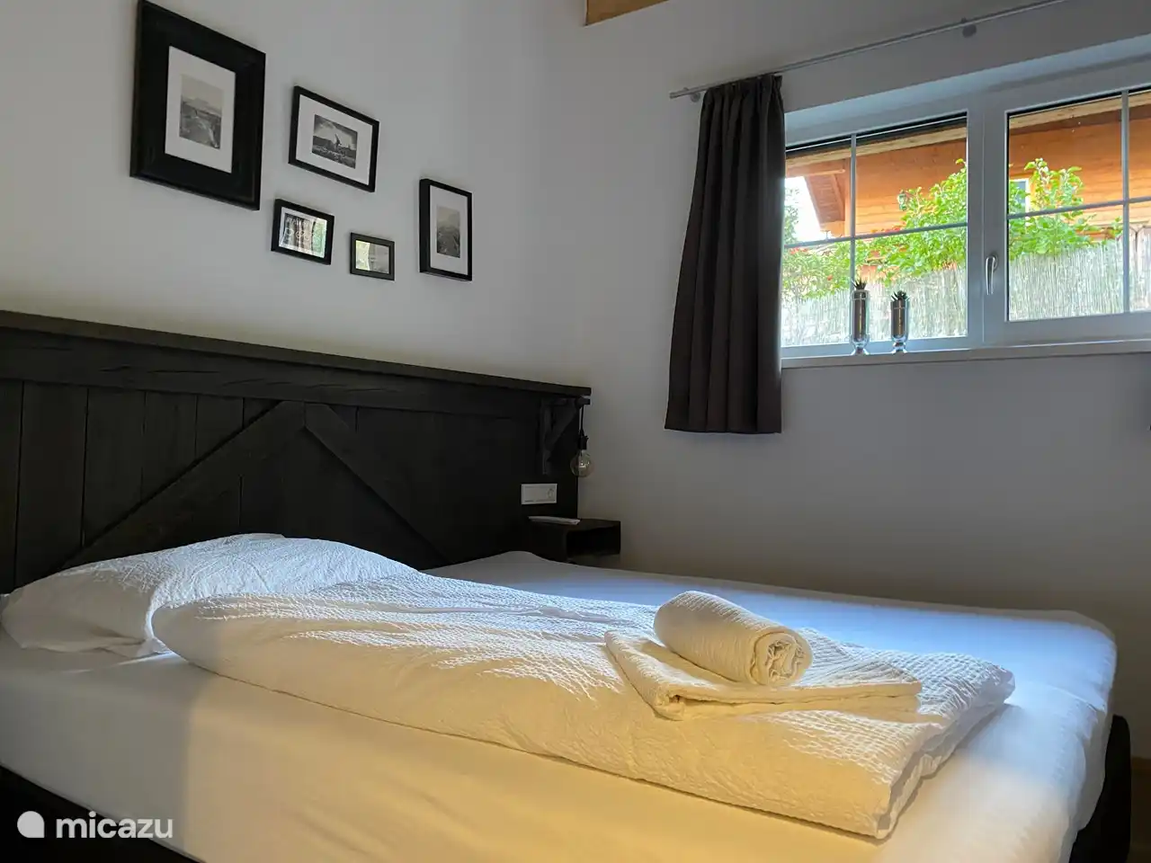 Dormitorio 2 abajo con vista al telesilla, desde aquí se llega al dormitorio con literas.