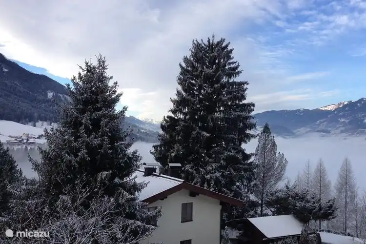 gran balcón orientado al suroeste y lleno de sol.