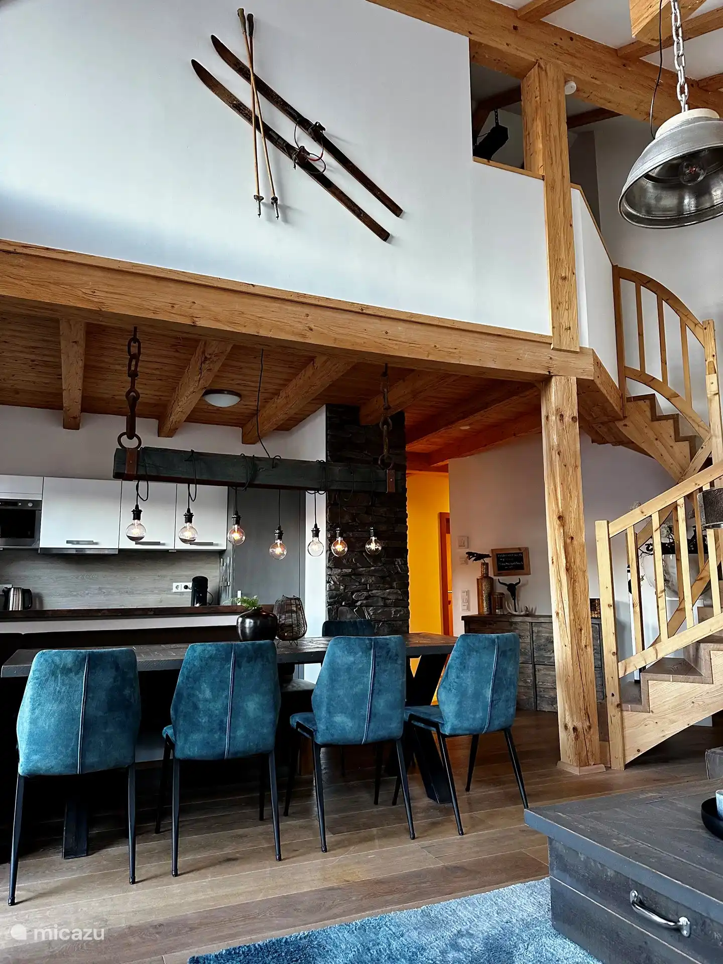 Amplia zona de estar