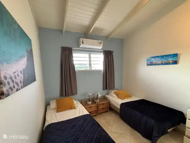 Beau bungalow sur SeruCoral Curaçao | Curaçao, Curaçao-Centre, Partisan du corail - bungalow Chambre 2 avec 2 lits, air conditionné et beaucoup d'espace de rangement