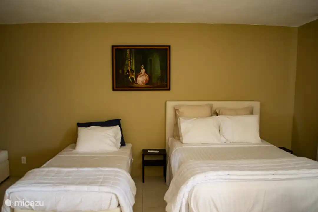 Foto der Betten von Kalbas, das ein Doppelbett und ein Einzelbett ist