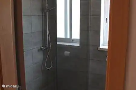 Vakantiehuis Portugal, Costa de Prata, Aljubarrota vakantiehuis Casa Gemeos ensuite badkamer