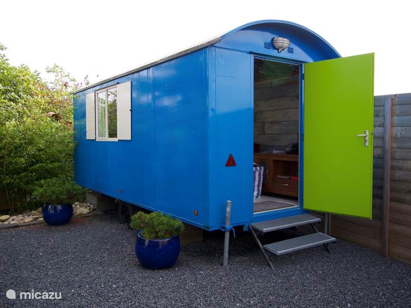Vakantiehuis Nederland, Noord-Holland, Andijk Glamping / Safaritent / Yurt Avontuurlijk slapen in een Pipowagen