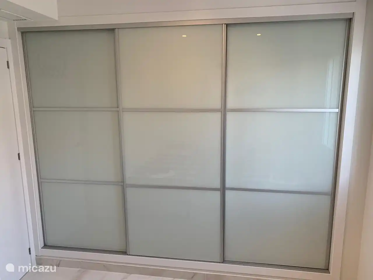 Einbauschrank mit viel Stauraum