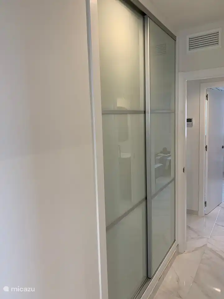 Einbauschrank in Schlafzimmer 2