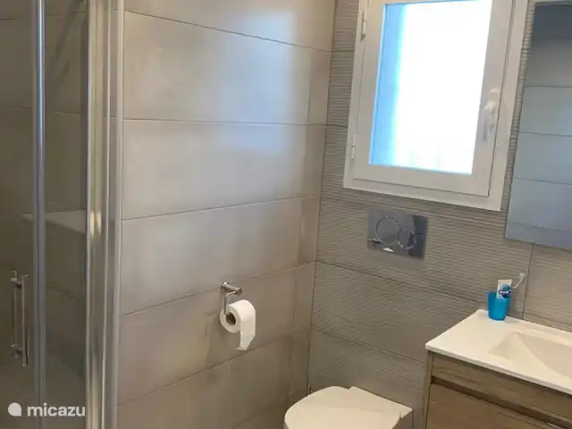 Casa Beausezo, appartement de luxe | Espagne, Costa Blanca, Torrevieja - appartement Salle de bain 2 avec magnifique douche à l'italienne