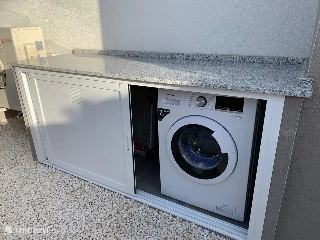 Waschmaschine vorhanden