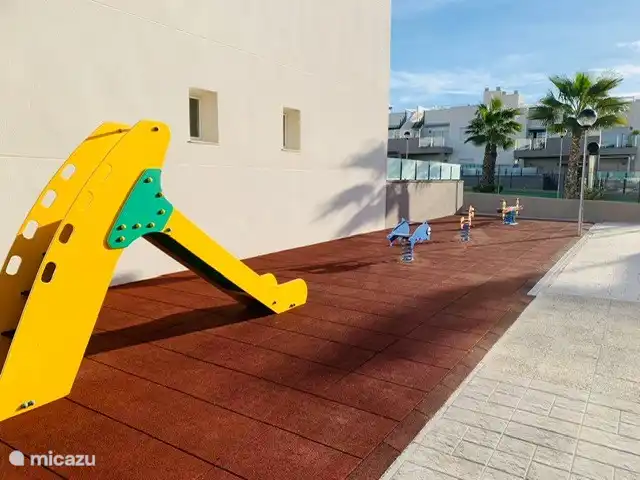 Im umzäunten Gemeinschaftsgarten können Kinder auch spielen und Spaß haben