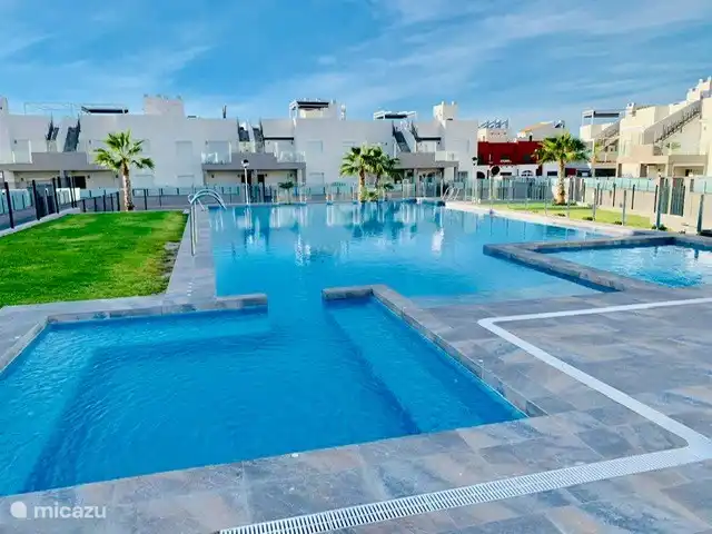 Casa Beausezo, appartement de luxe | Espagne, Costa Blanca, Torrevieja - appartement Détente à la piscine