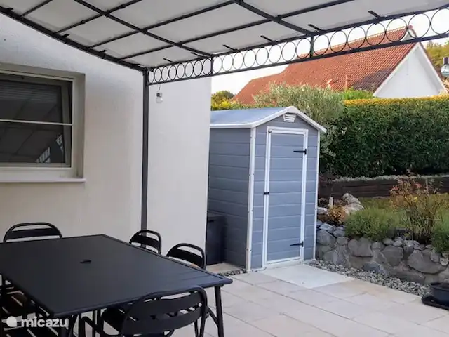La Douce 69 Château Cazaleres en Francia, Ariège, Daumazan-sur-Arize - villa Vista desde la terraza en el jardín 1