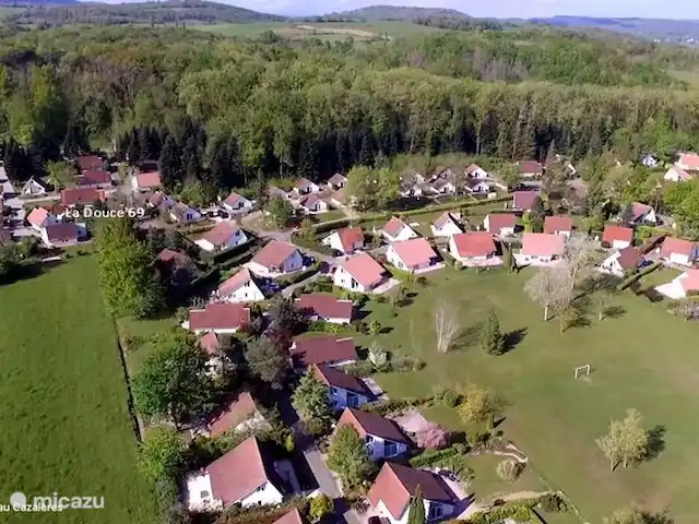 La Douce 69 Château Cazaleres en Francia, Ariège, Daumazan-sur-Arize - villa Resumen de las villas en el parque con ubicación La Douche 69