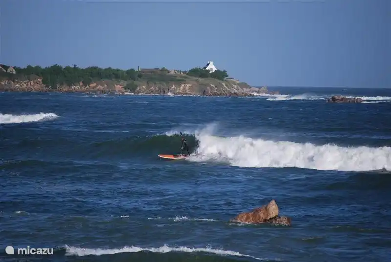 Mit dem Meer so nah, es ist immer, dass zu Ihnen passt. Finden Wassersport Surfen, Segeln, Schwimmen, Tauchen, Kite .. Sie nennen es ..