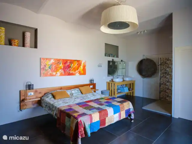 Casale le Colonne, Villetta La Valle en Italia, Toscana, Castiglion Fiorentino - casa vacacional Dormitorio con baño en suite.