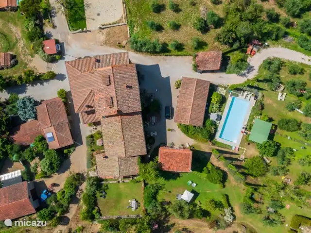 Casale le Colonne, Villetta La Valle en Italia, Toscana, Castiglion Fiorentino - casa vacacional Vista aérea de Casale le Colonne.