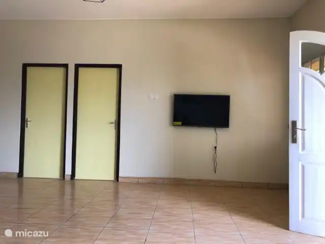 Appartement Ash & Ash  | Suriname, Commewijne, Meerzorg - appartement Smart TV