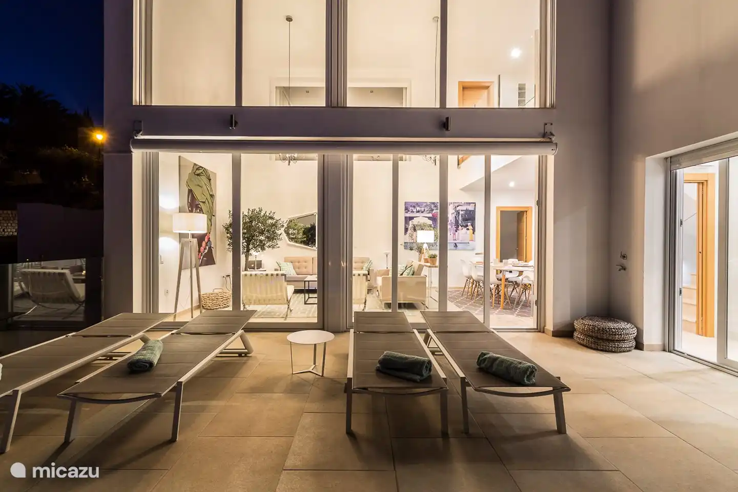 Villa Bellona bei Nacht