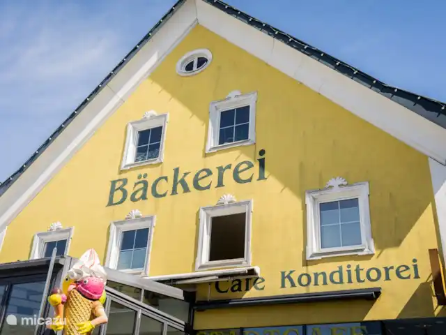 Chalet Zillertal Arena XL en Austria, Salzburgo, Krimml - chalet La panadería local brinda el servicio de pan.