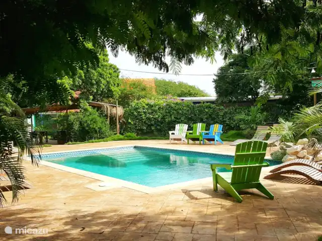 Yuana huren in Curaçao, Curacao-Midden, Sint Michiel - blokhut / lodge Zwembadgedeelte