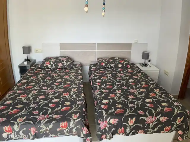 Casa Sol Montroy Valencia, España en España, Valencia, Montroy - casa vacacional La amplia cama doble también se puede utilizar como dos camas separadas