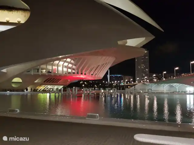 Casa Sol Montroy Valencia, España en España, Valencia, Montroy - casa vacacional Edificios futuristas en Valencia, Ciutat de les Arts i les Ciències (Ciudad de las Ciencias)