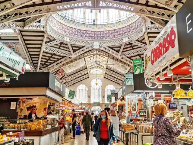 Casa Sol Montroy Valencia, España en España, Valencia, Montroy - casa vacacional Definitivamente vale la pena visitar el hermoso mercado de Valencia.