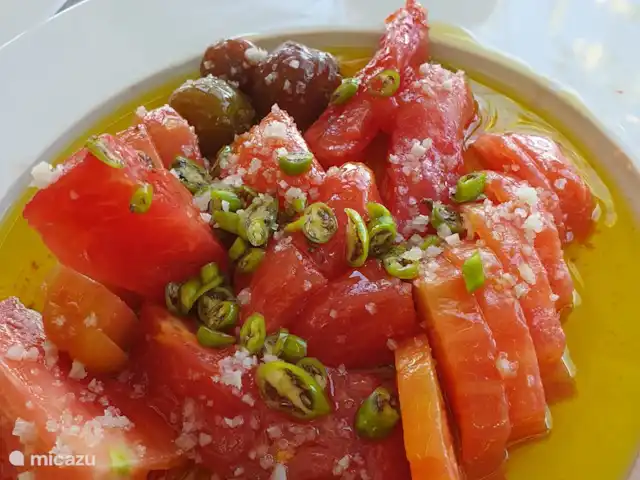 Casa Sol Montroy Valencia, España en España, Valencia, Montroy - casa vacacional Delicioso plato de tomate español