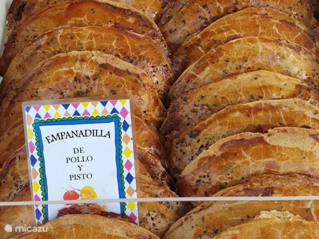 Casa Sol Montroy Valencia, España en España, Valencia, Montroy - casa vacacional Deliciosos platos de masa española auténtica, empanada